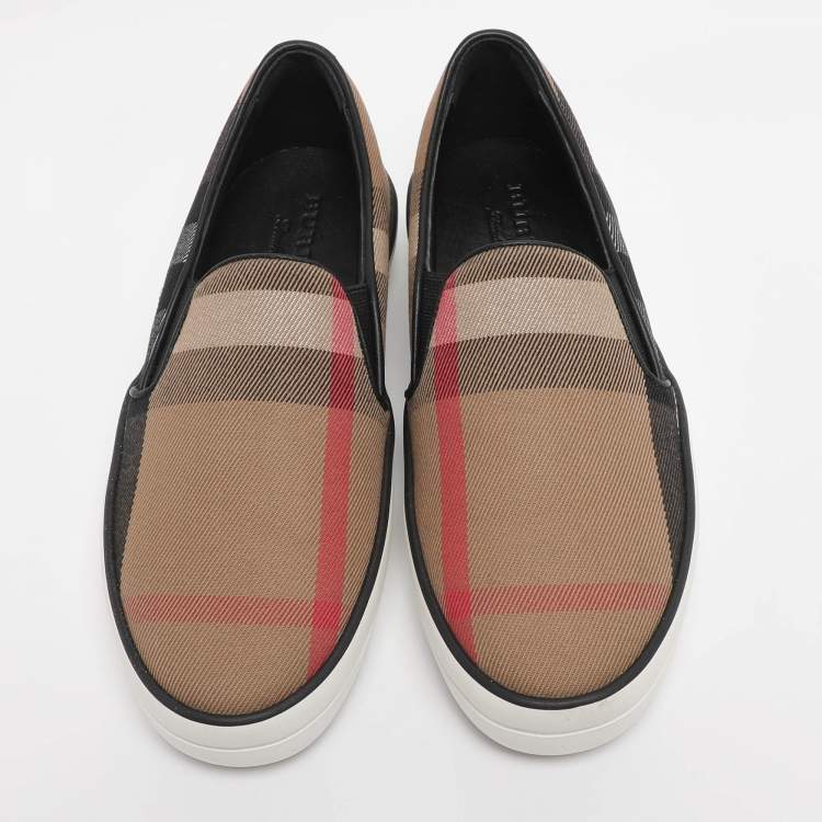 Pre Owned Burberry Beige/Black Canvas And Leather Gauden Slip On Sneakers 35