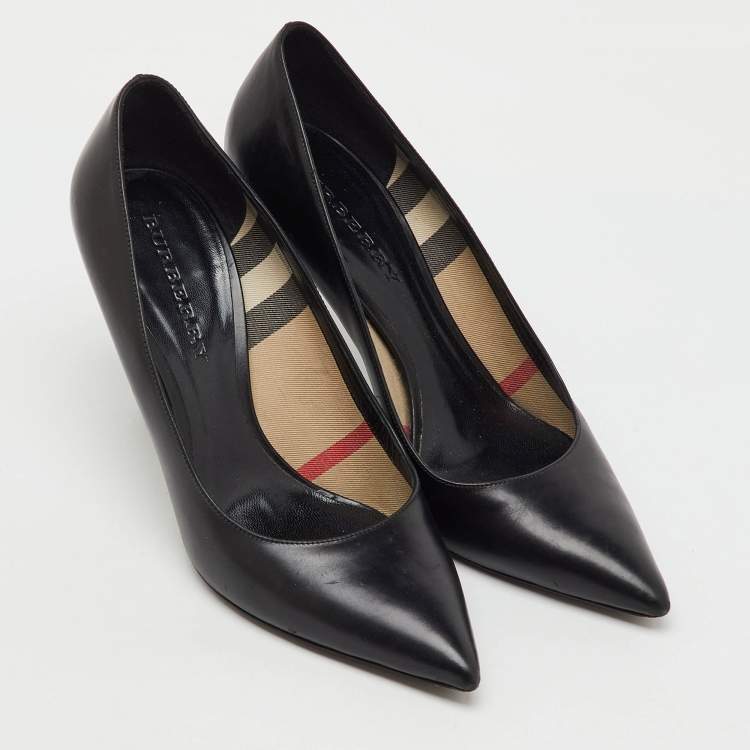 Pre Owned Burberry Black Leather Pointed Toe Pumps Size 40