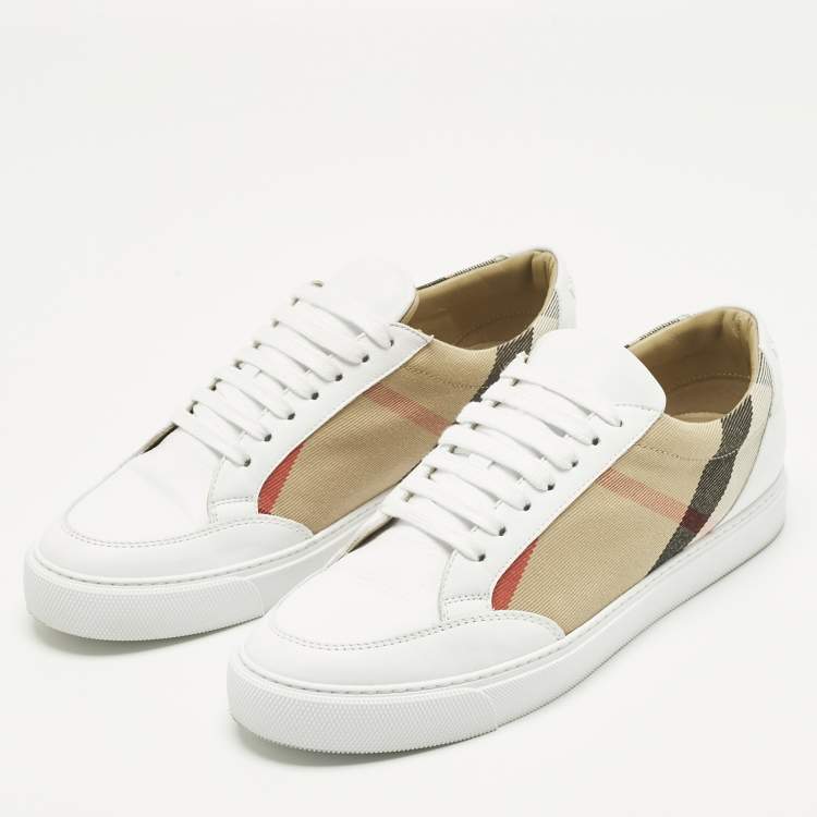 مملوكة مسبقًا Burberry White/Beige Leather and House Check Canvas Salmond Sneakers Size 40