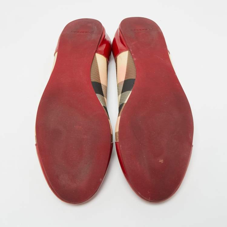 Pre Owned Burberry Red/Beige Patent Leather and Nova Check Canvas Scrunch Ballet Flats Size 38