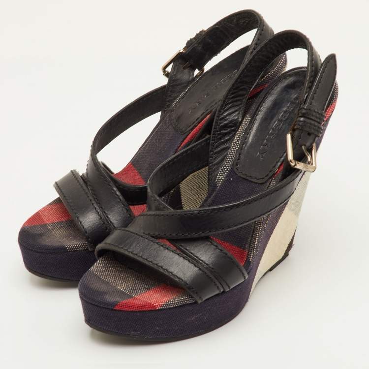Pre Owned Burberry Warlow Size 39 Black Leather and Nova Check Canvas Platform Wedge Sandals