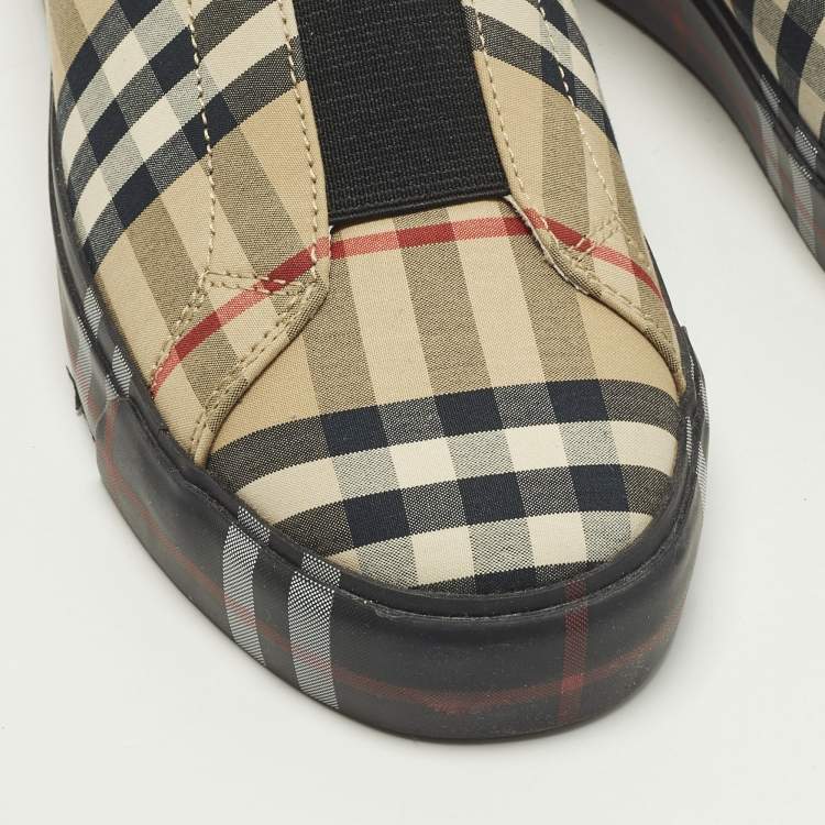 Pre Owned Burberry Markham Size 35 Beige Check Fabric and Leather Slip On Sneakers