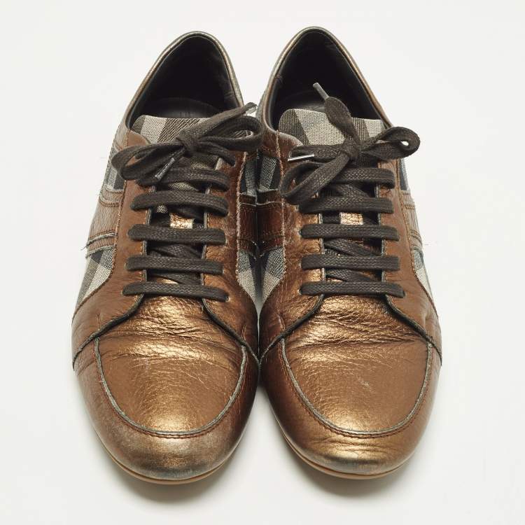 مملوكة مسبقًا Burberry novacheck Size 37 Metallic Bronze Canvas and Leather Lace Up Sneakers