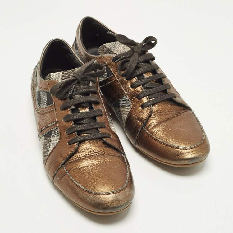 مملوكة مسبقًا Burberry novacheck Size 37 Metallic Bronze Canvas and Leather Lace Up Sneakers