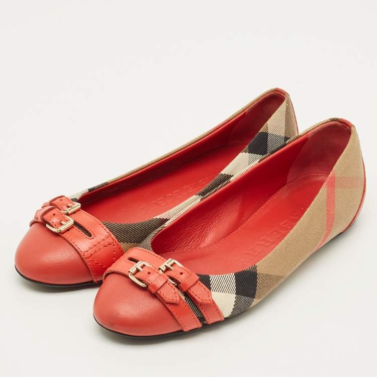 Pre Owned Burberry Size 35 Red/Beige Leather and Nova Check Canvas Buckle Detail Ballet Flats