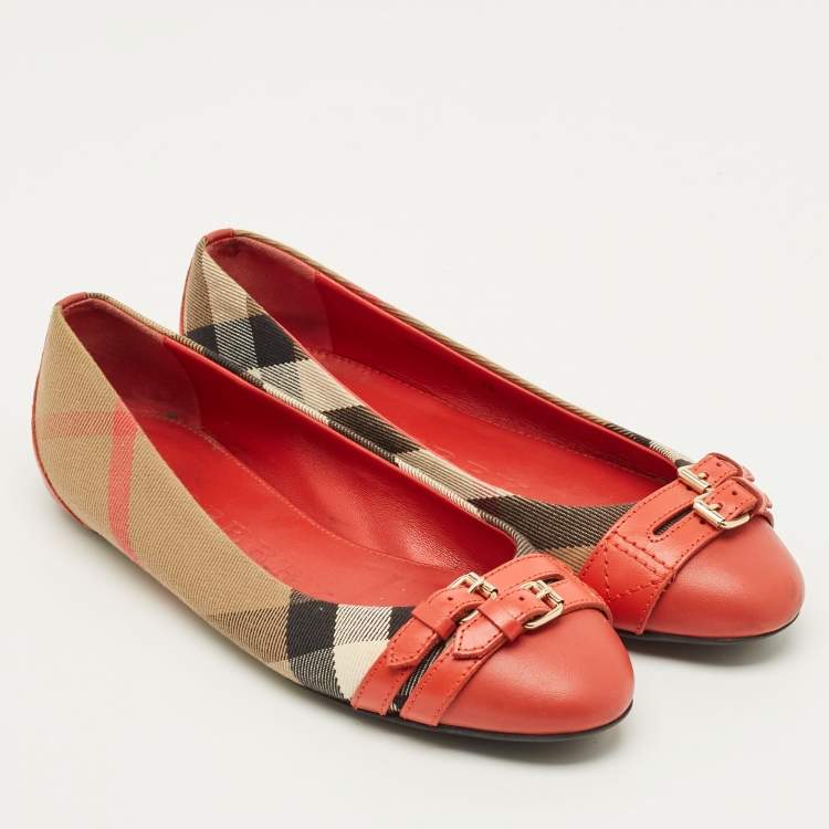 Pre Owned Burberry Size 35 Red/Beige Leather and Nova Check Canvas Buckle Detail Ballet Flats