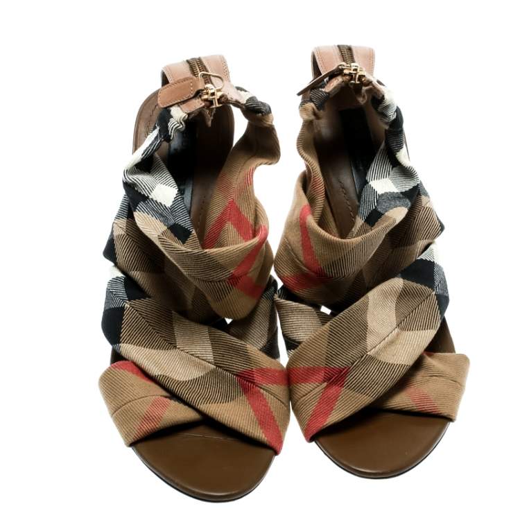 مملوكة مسبقًا Burberry Beige Nova Check Canvas Cross Straps Platform Sandals Size 40