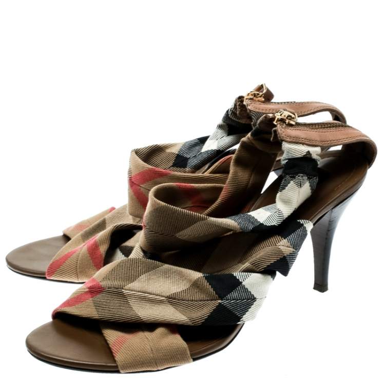 مملوكة مسبقًا Burberry Beige Nova Check Canvas Cross Straps Platform Sandals Size 40