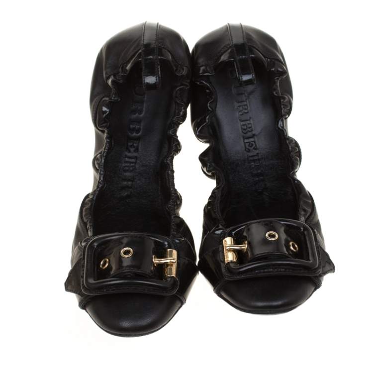 Pre Owned Burberry Black Leather Bearley Buckle Detail Scrunch Ballet Flats Size 38