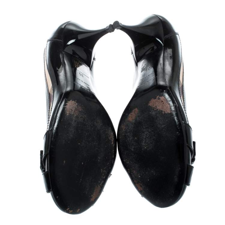 Pre Owned Burberry Black Patent Leather/ Nova Check Buckle Detail Pumps Size 35