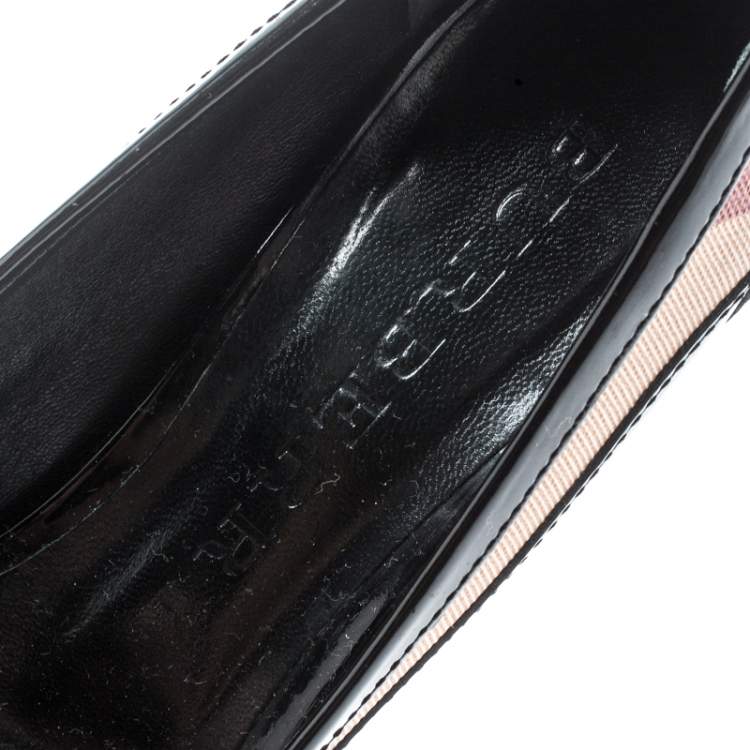 Pre Owned Burberry Black Patent Leather/ Nova Check Buckle Detail Pumps Size 35