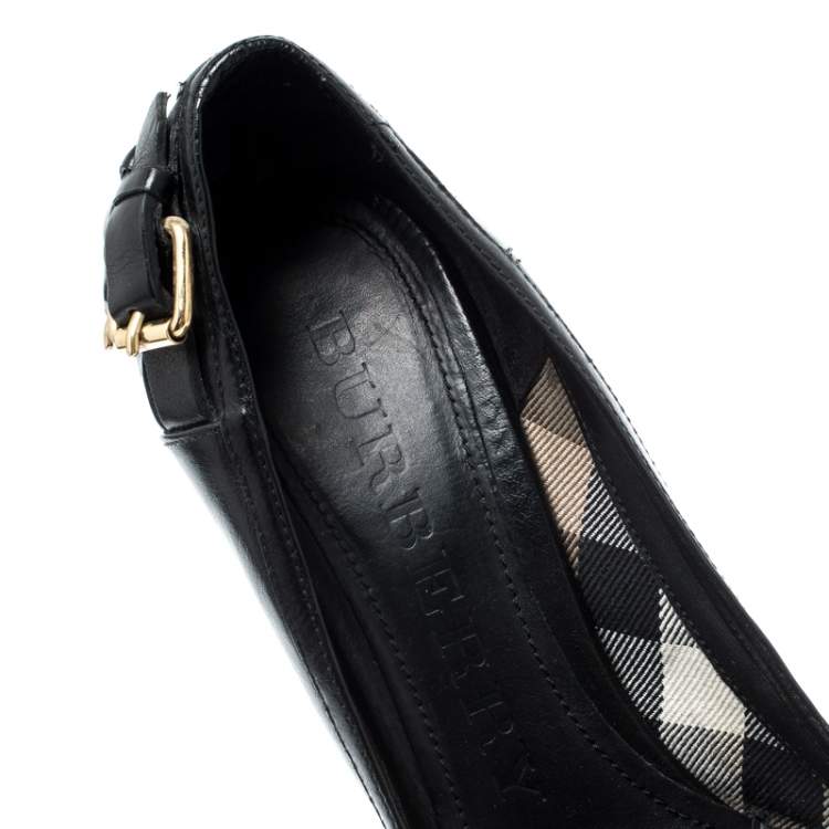 Pre Owned Burberry Black Leather Buckle Detail Pumps Size 38.5