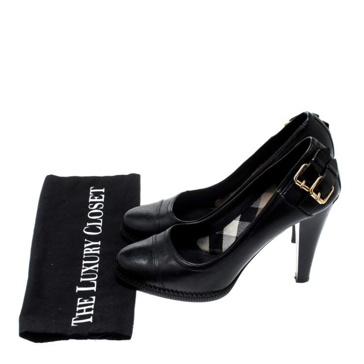 Pre Owned Burberry Black Leather Buckle Detail Pumps Size 38.5