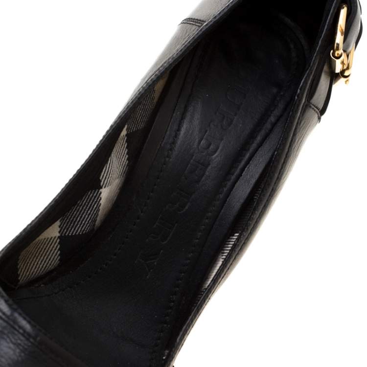Pre Owned Burberry Black Leather Embellished Pumps Size 39