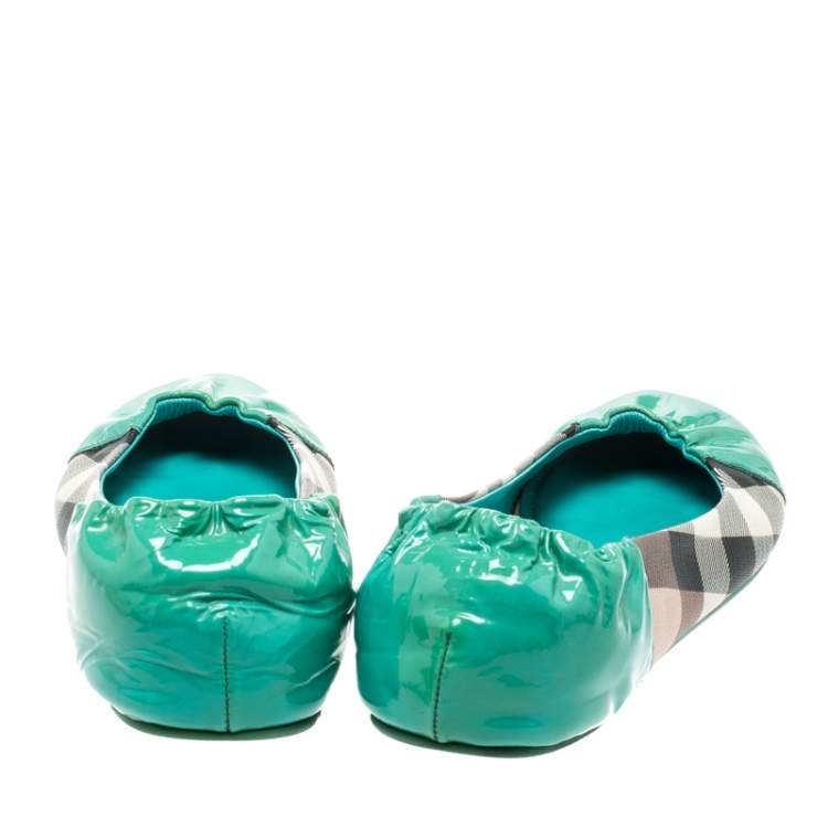 Pre Owned Burberry Turquoise House Check Patent Leather and PVC Cap Toe Ballet Flats Size 38.5