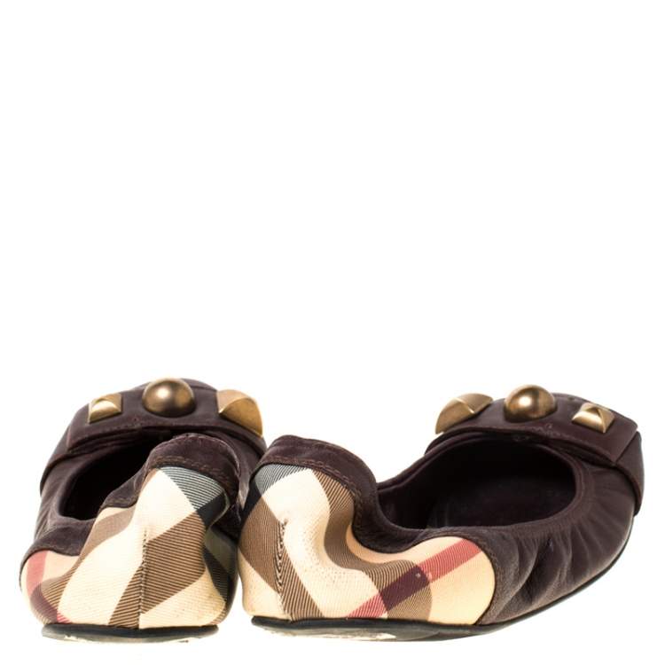 Pre Owned Burberry Dark Brown Nova Check PVC and Leather Studs Round Ballerina Flats Size 41