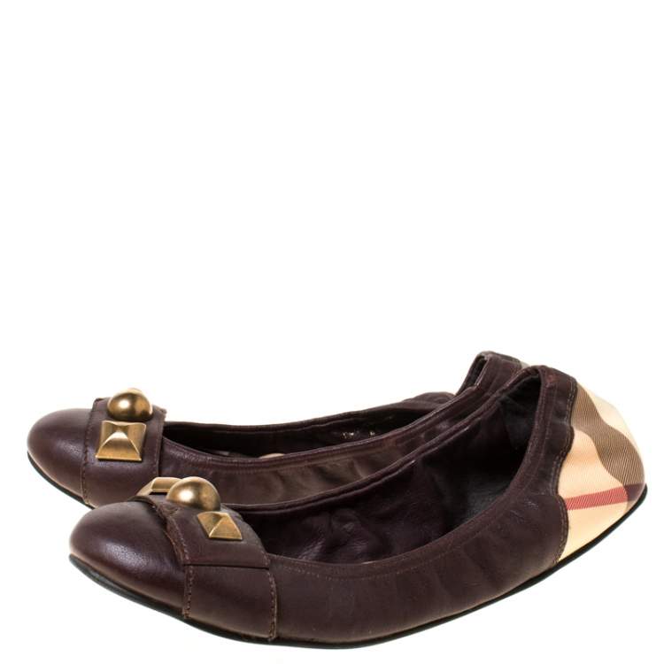 Pre Owned Burberry Dark Brown Nova Check PVC and Leather Studs Round Ballerina Flats Size 41