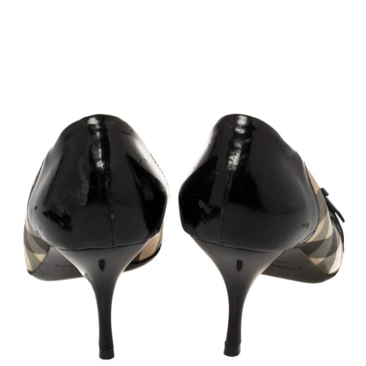 Pre Owned Burberry Black/Beige Nova Check PVC and Patent Leather Buckle Peep Toe Pumps Size 39