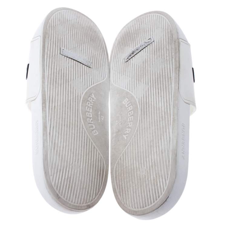 Pre Owned Burberry White Rubber And Black Kingdom Motif Slip On Slides Size 43