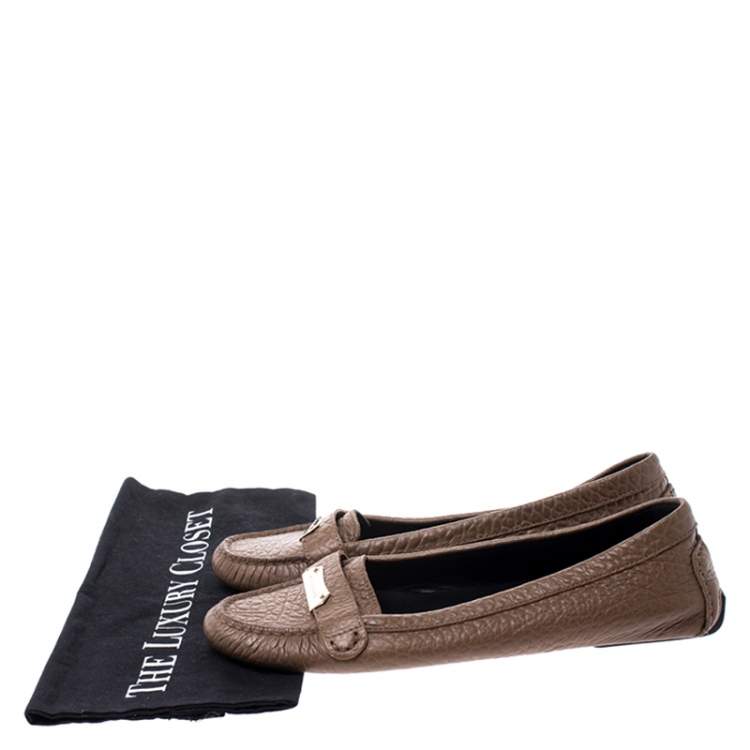 Pre Owned Burberry Brown Grain Leather Signature Loafers Size 39