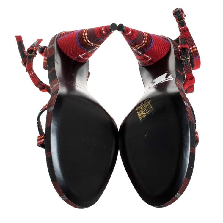 مملوكة مسبقًا Burberry Red Checkered Wool Hans T Strap Sandals Size 41