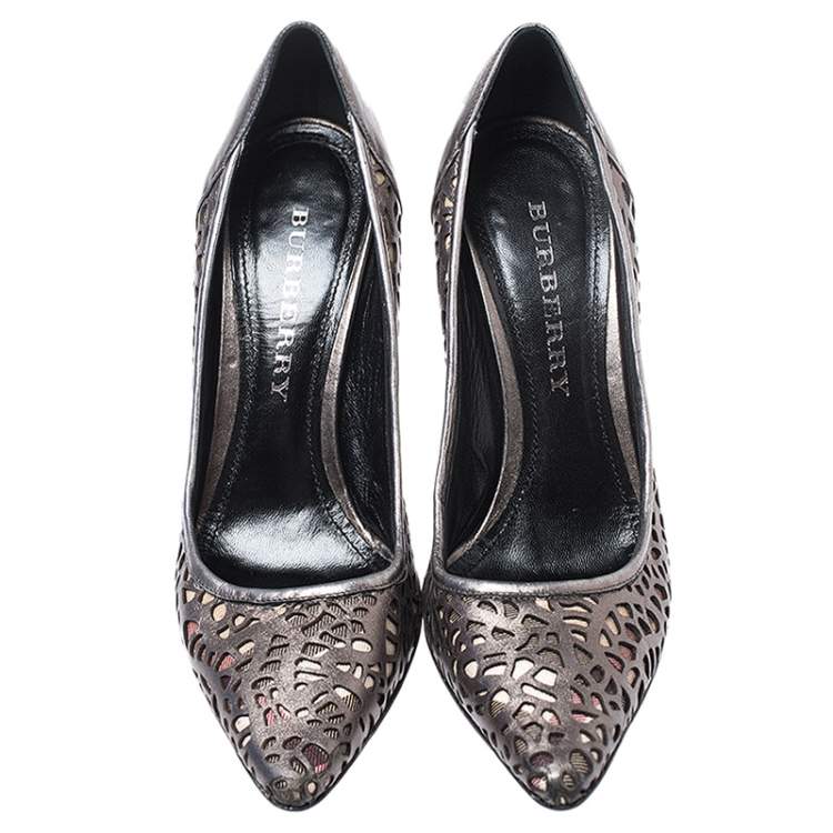 Pre Owned Burberry Metallic Olive Green Laser Cut And Nova Check Pointed Toe Pumps Size 38.5