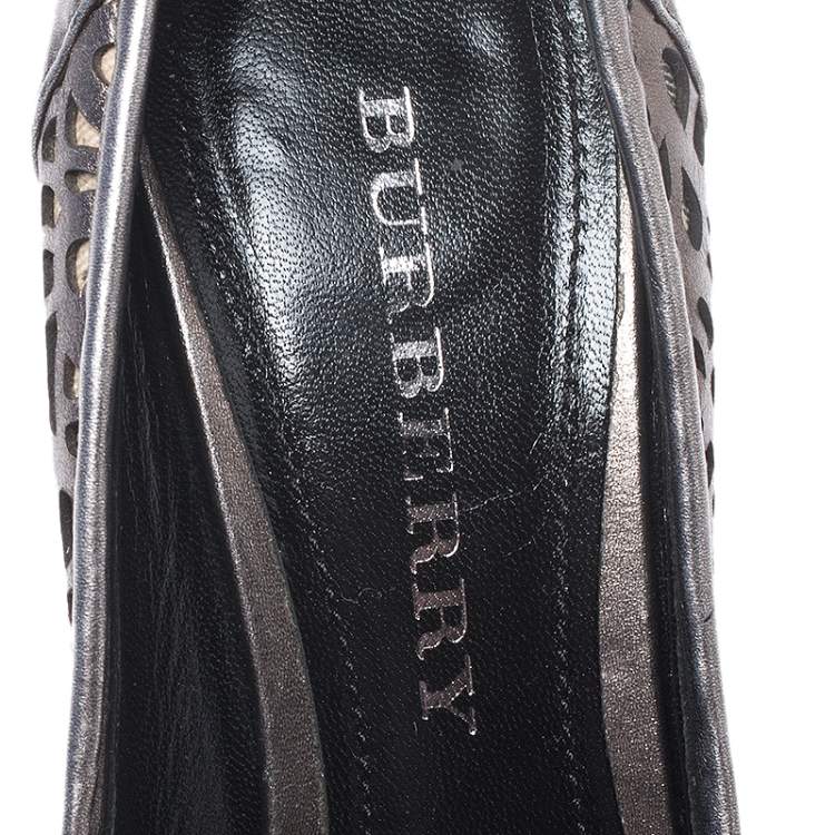 Pre Owned Burberry Metallic Olive Green Laser Cut And Nova Check Pointed Toe Pumps Size 38.5