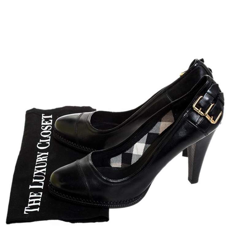 Pre Owned Burberry Black Leather Buckle Detail Pumps Size 41