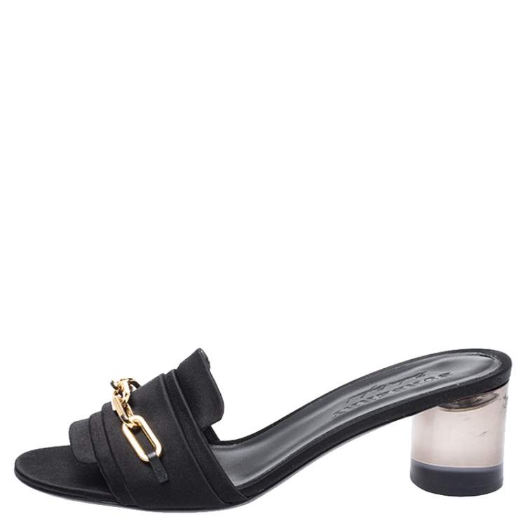 مملوكة مسبقًا Burberry Black Satin Chain Detail Open Toe Mules Size 40