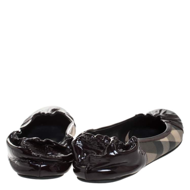 Pre Owned Burberry Burgundy Patent Leather And Nova Check Canvas Scrunch Ballet Flats Size 36