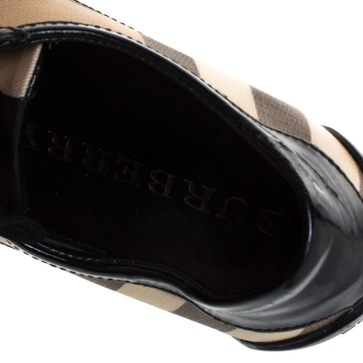 Pre Owned Burberry Black/Beige Nova Check PVC and Leather Lace Low Top  Sneakers Size 39