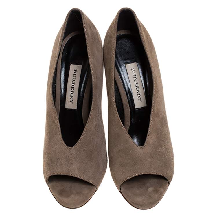 Pre Owned Burberry Grey Suede Reyard Wedge Pumps Size 40.5