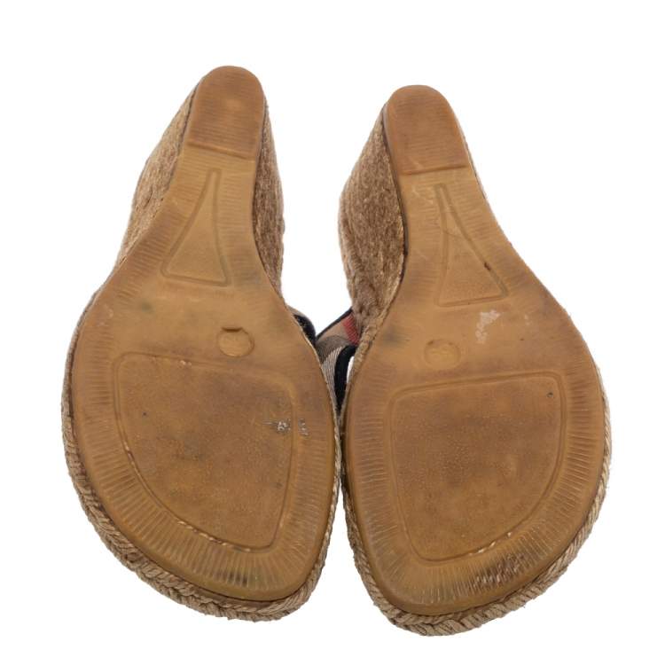 Pre Owned Burberry Beige/Black Novacheck Canvas Espadrille Thong Wedge Sandals Size 39