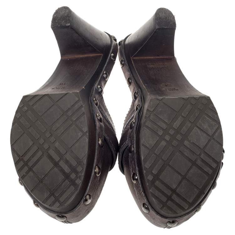 Pre Owned Burberry Metallic Leather And Check Canvas Studded Buckle Detail Clogs Sandals Size 36