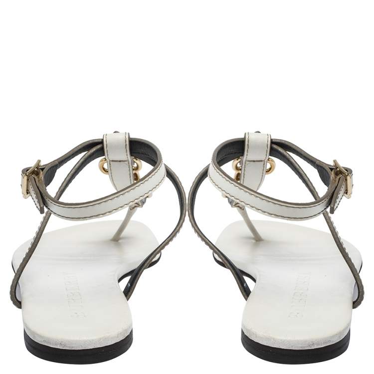 Pre Owned Burberry White Leather Horse Clip Thong Flat Sandals Size 39