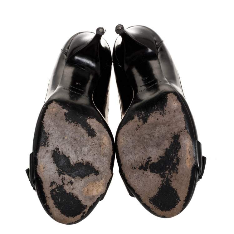 Pre Owned Burberry Black House Check Coated Canvas and Patent Leather Buckle Pumps Size 40