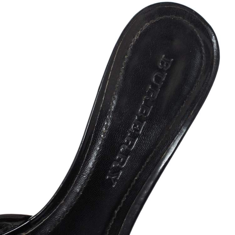 Pre Owned Burberry Novacheck Canvas And Black Patent Buckle Embellished Slides Size 37