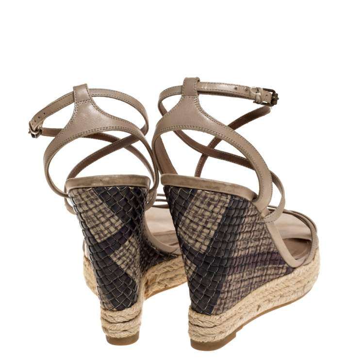 Pre Owned Burberry Pale Green Strappy Leather Woven Wedge Espadrille Sandals Size 39
