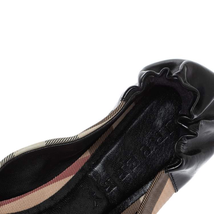 Pre Owned Burberry Black Patent Leather And Nova Check Canvas Scrunch Ballet Flats Size 38