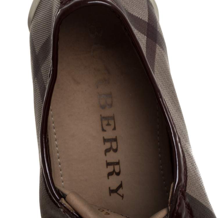 Pre Owned Burberry Beige/Burgundy Nova Check Canvas and Patent Leather Lace Up Sneakers Size 40