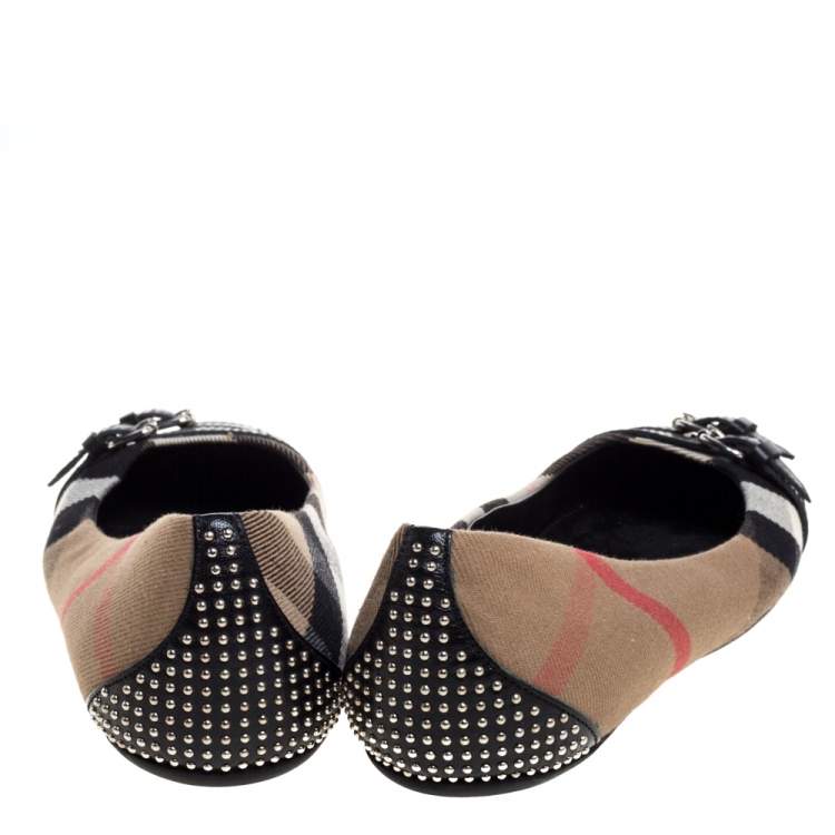 Pre Owned Burberry Beige Nova Check Canvas and Black Studded Leather Buckle Detail Ballet Flats Size 36