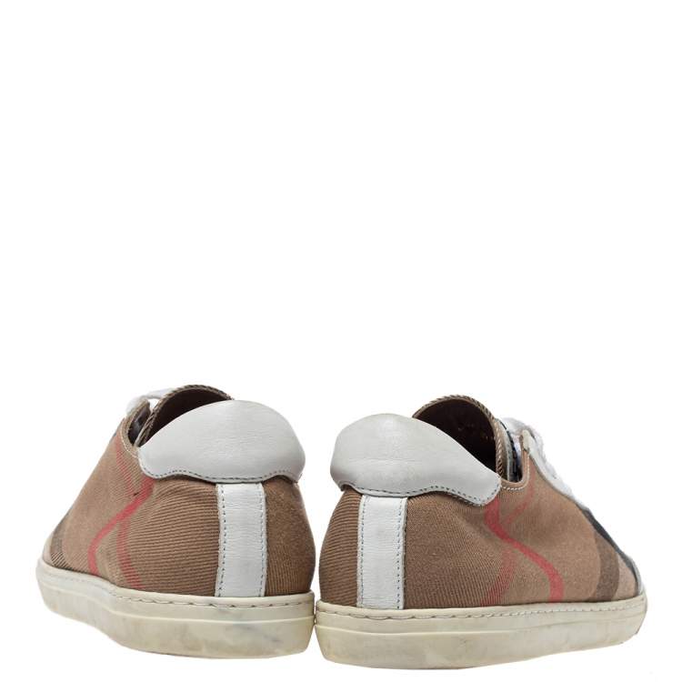 مملوكة مسبقًا Burberry Brown Nova Check Canvas And White Leather Low Top Sneakers Size 36