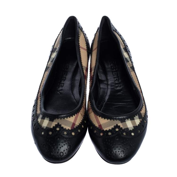 Pre Owned Burberry Black/Beige Nova Check Coated Canvas and Brogue Leather Ballet Flats Size 37