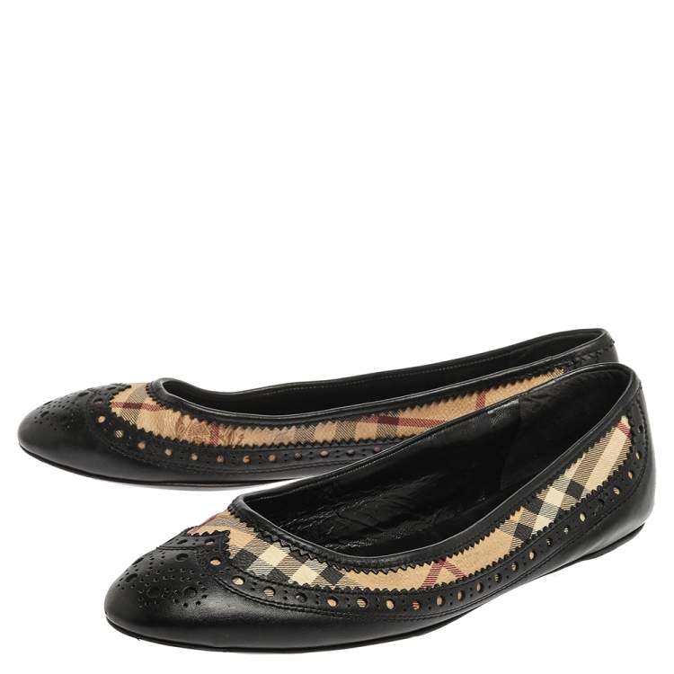 Pre Owned Burberry Black/Beige Nova Check Coated Canvas and Brogue Leather Ballet Flats Size 40