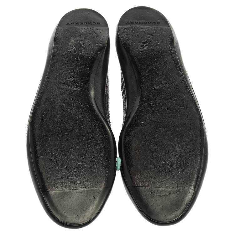 Pre Owned Burberry Black/Beige Nova Check Coated Canvas and Brogue Leather Ballet Flats Size 40
