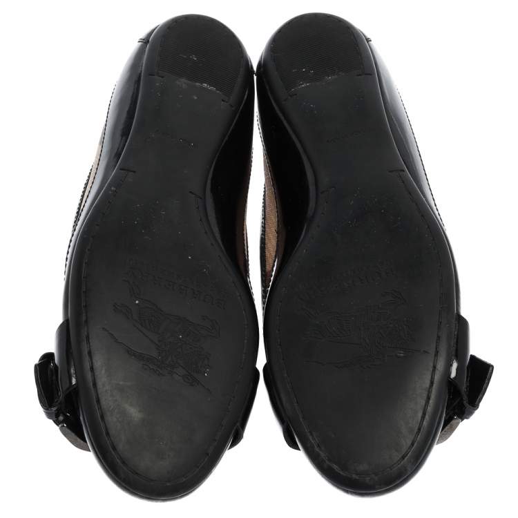 مملوكة مسبقًا Burberry Black  Patent Leather And Coated Canvas Nova Check Buckle Detail Ballet Flats Size 37