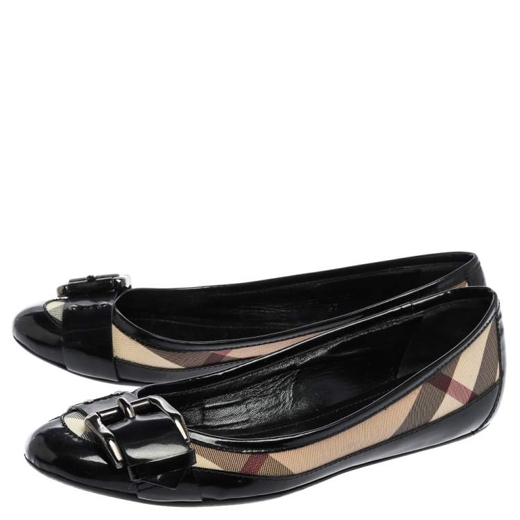مملوكة مسبقًا Burberry Black  Patent Leather And Coated Canvas Nova Check Buckle Detail Ballet Flats Size 37