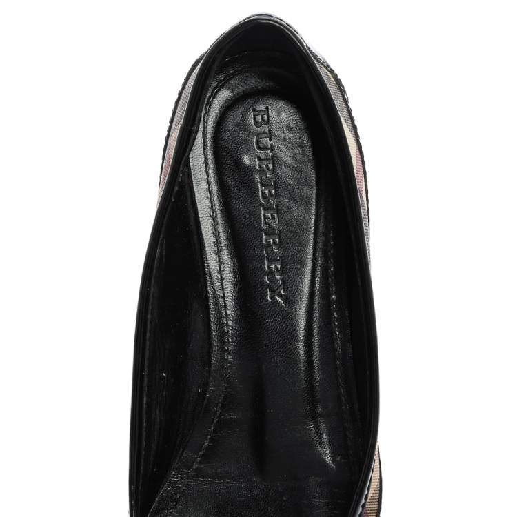 مملوكة مسبقًا Burberry Black  Patent Leather And Coated Canvas Nova Check Buckle Detail Ballet Flats Size 37