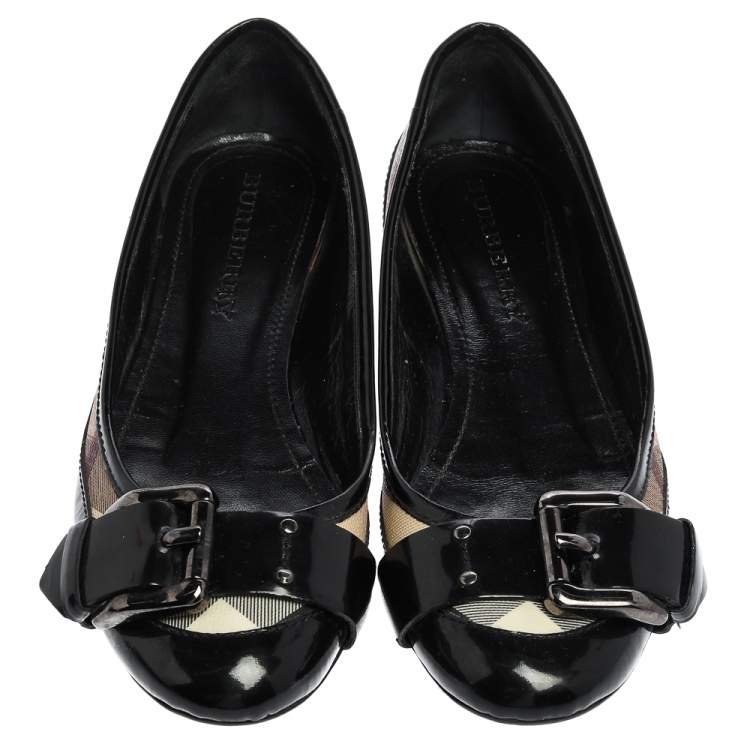 مملوكة مسبقًا Burberry Black  Patent Leather And Coated Canvas Nova Check Buckle Detail Ballet Flats Size 37