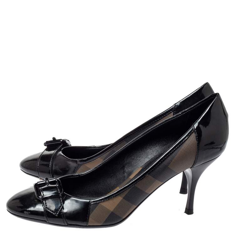 Pre Owned Burberry Black Nova Check Coated Canvas and Patent Leather Buckle Round Toe Pumps Size 39